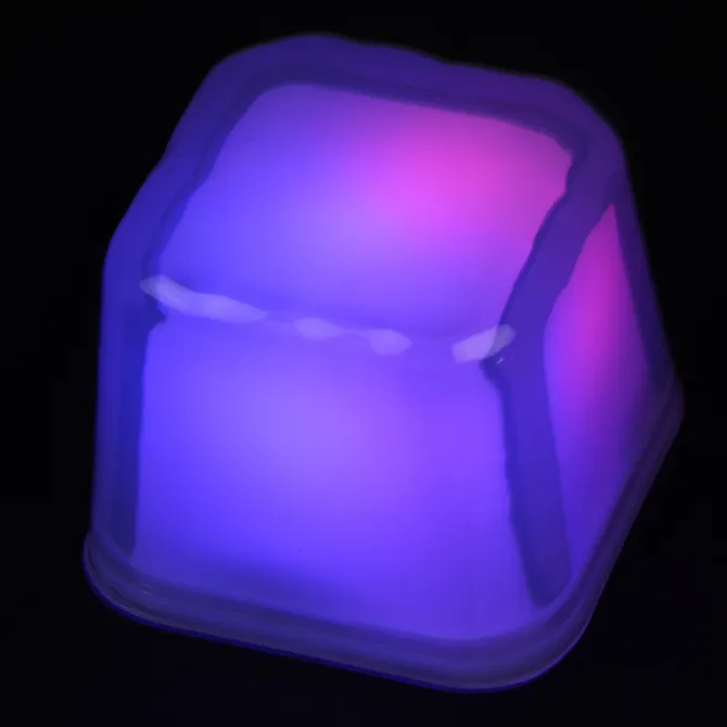 Light-Up Ice Cube - Multicolor - 24 hr