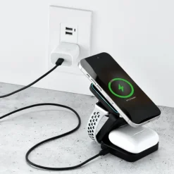 Magnetic Multi-Charging Station